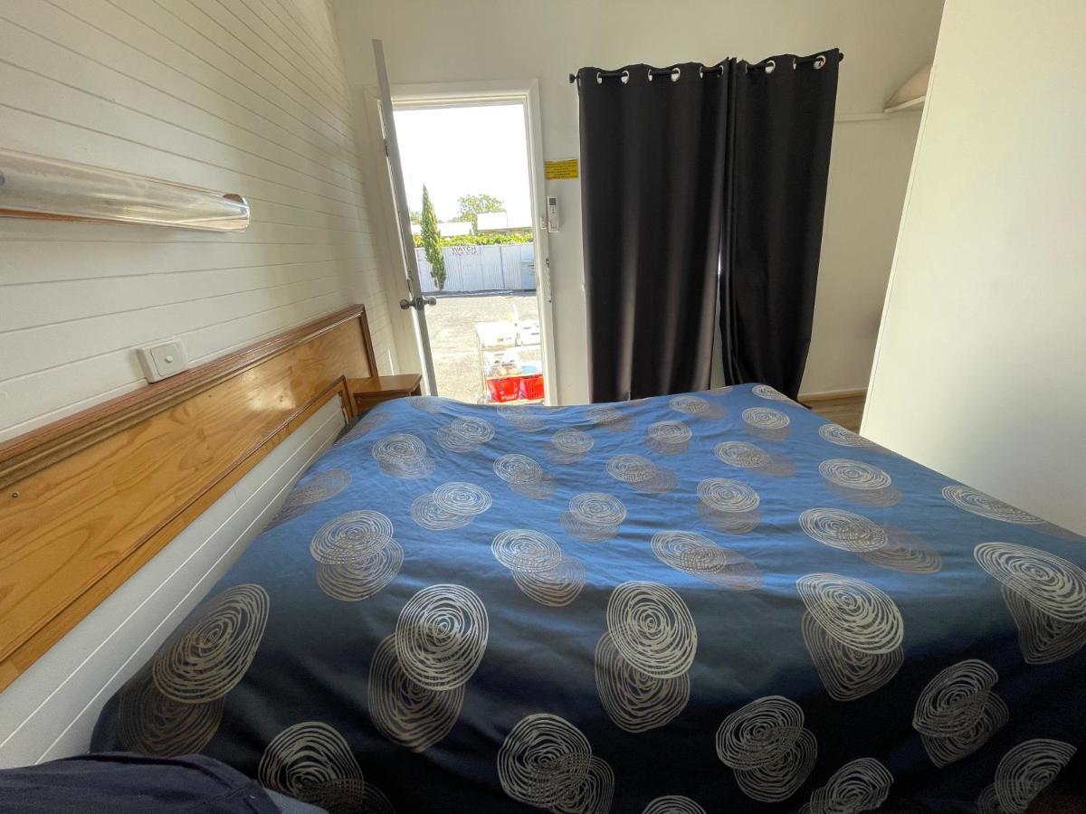塔姆沃思汽车旅馆 外观 照片